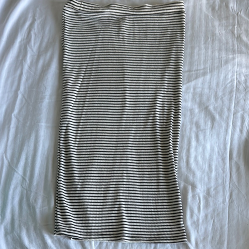 White and Gray Pencil Skirt for Casual Wear
